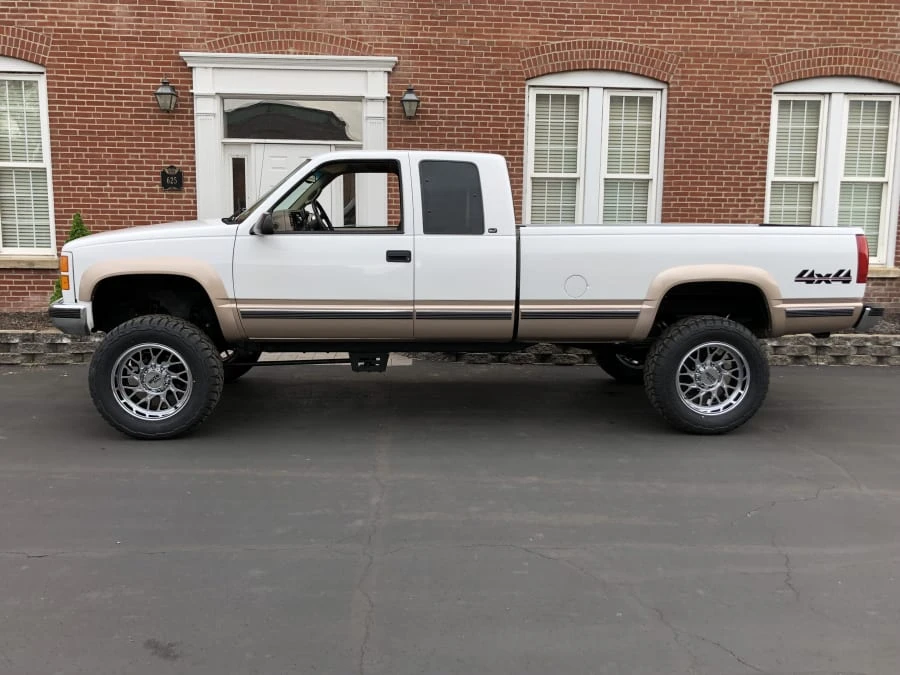 1998 GMC Sierra 1st Gen - Image 2 of 4