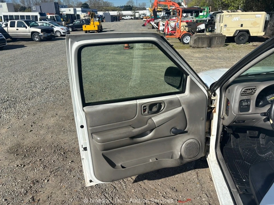 1998 GMC S-15/Sonoma - Image 11 of 12