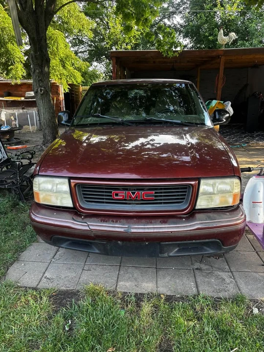 1998 GMC S-15/Sonoma - Image 2 of 8