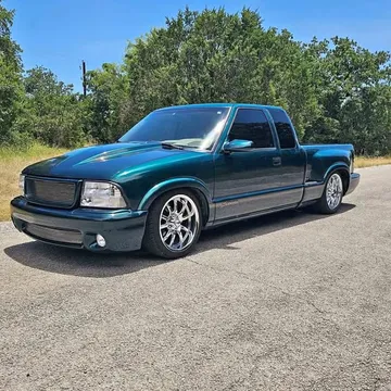1998 GMC Sonoma SLS Pickup 3D 6 ft