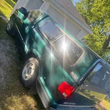 1998 GMC Sonoma Regular Cab SL Pickup