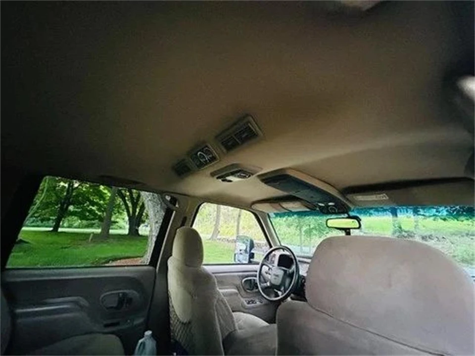 1998 GMC Suburban 8th Gen - Image 3 of 18