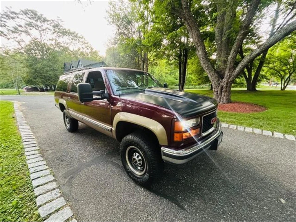 1998 GMC Suburban 8th Gen - Image 17 of 18
