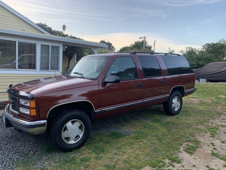 1998 GMC Suburban 8th Gen - Image 7 of 31
