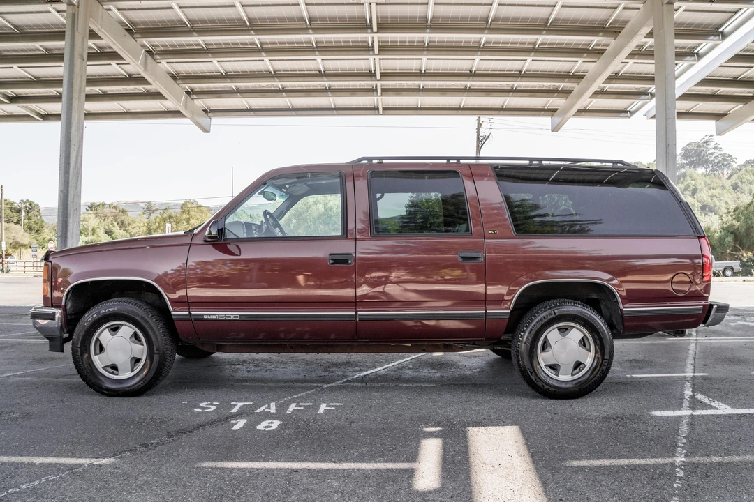 1998 GMC Suburban 8th Gen - Image 8 of 31