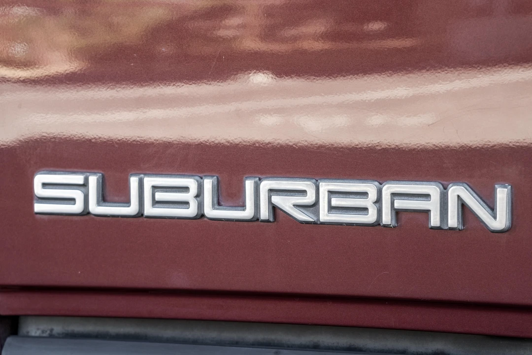 1998 GMC Suburban 8th Gen - Image 23 of 31
