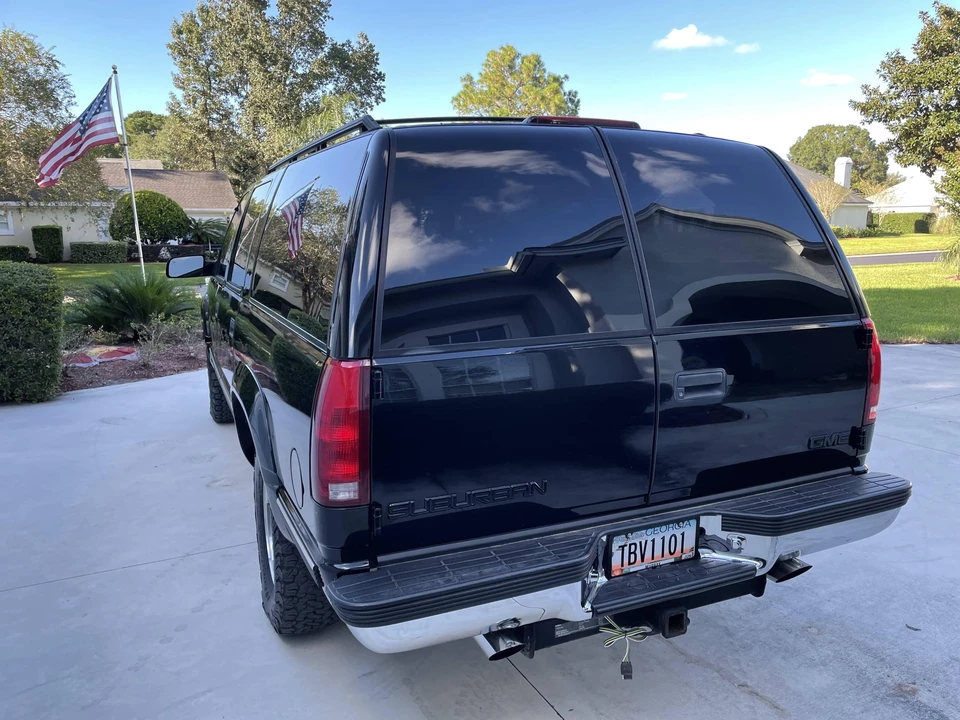 1998 GMC Suburban 8th Gen - Image 8 of 31