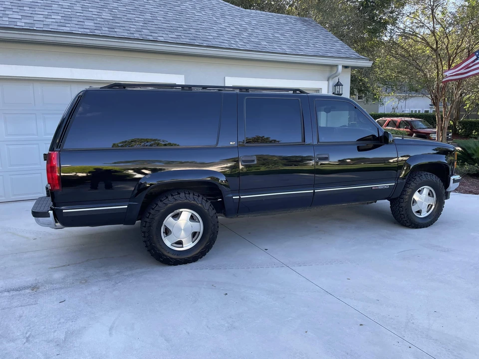 1998 GMC Suburban 8th Gen - Image 13 of 31