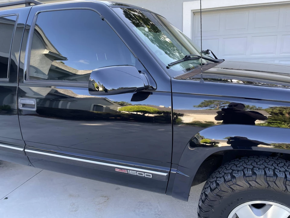1998 GMC Suburban 8th Gen - Image 31 of 31
