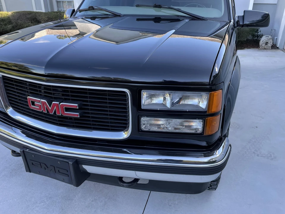 1998 GMC Suburban 8th Gen - Image 19 of 31