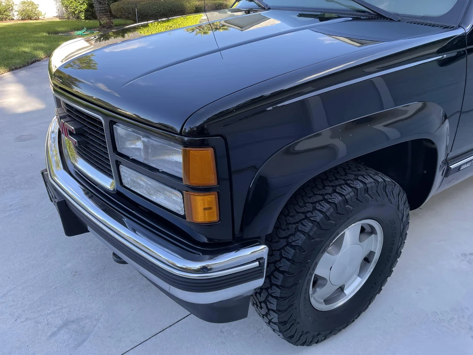 1998 GMC Suburban 8th Gen - Image 20 of 31