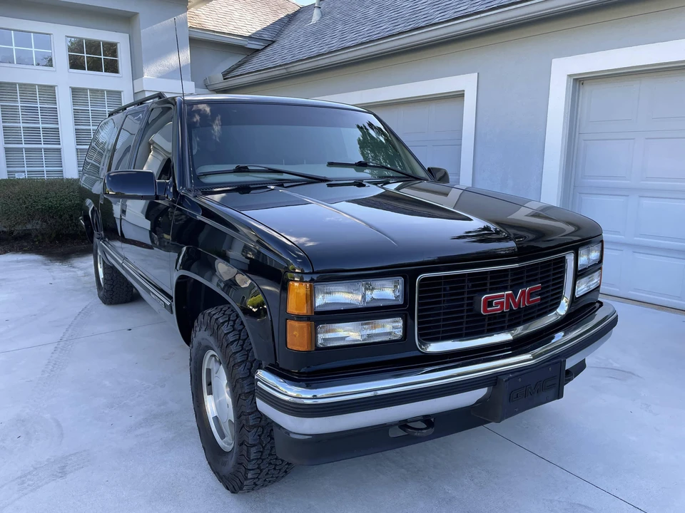 1998 GMC Suburban 8th Gen - Image 15 of 31