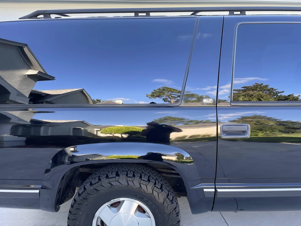 1998 GMC Suburban 8th Gen - Image 29 of 31