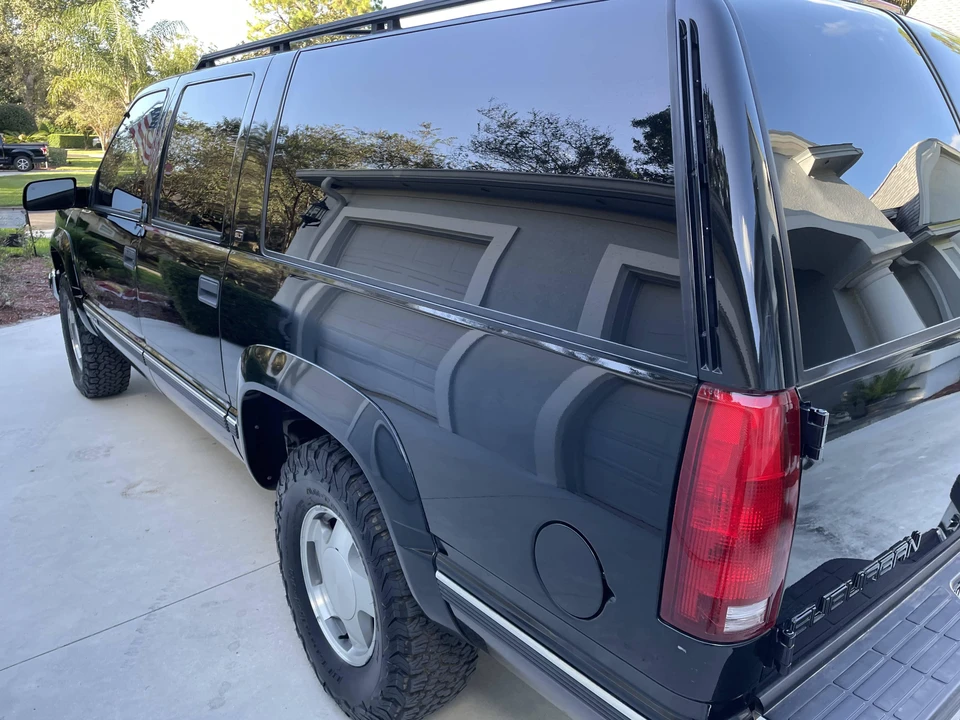 1998 GMC Suburban 8th Gen - Image 25 of 31