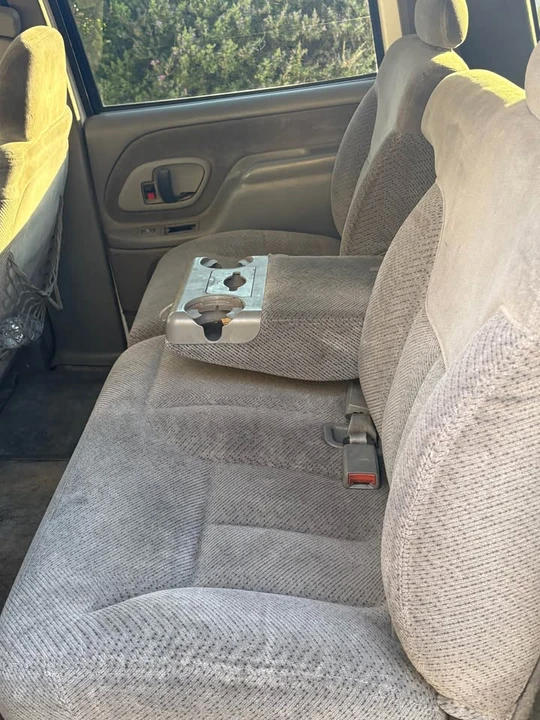 1998 GMC Suburban - Image 7 of 10