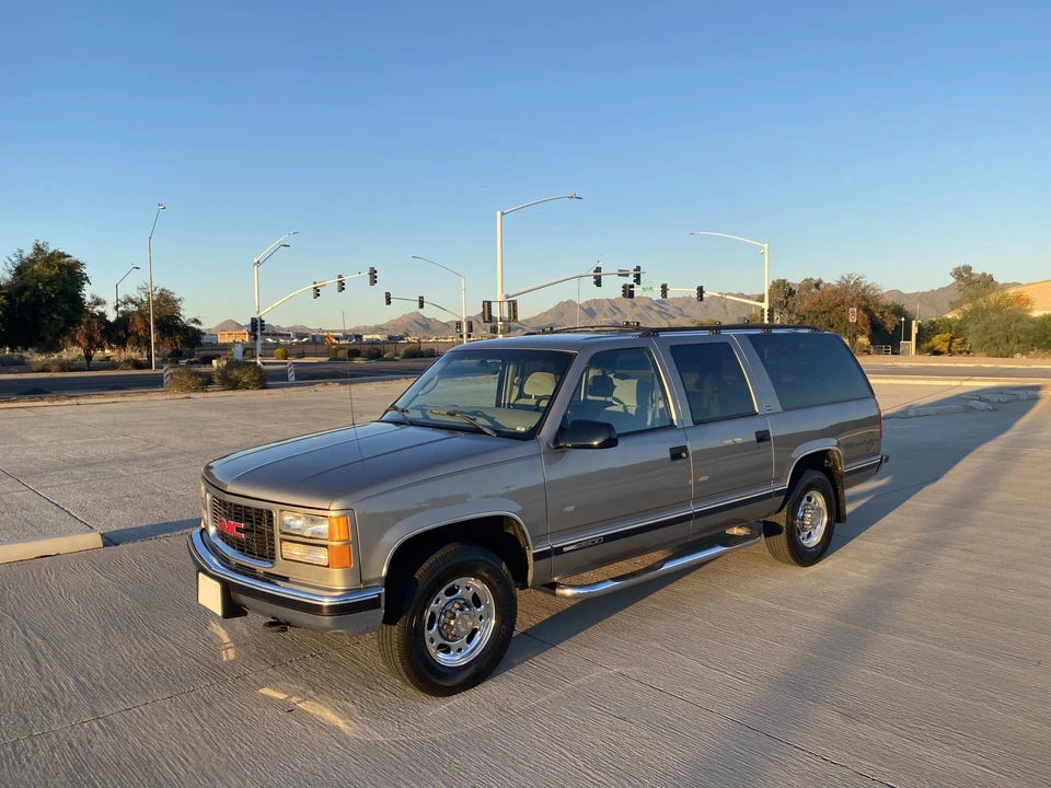 1998 GMC Suburban 8th Gen - Image 15 of 31