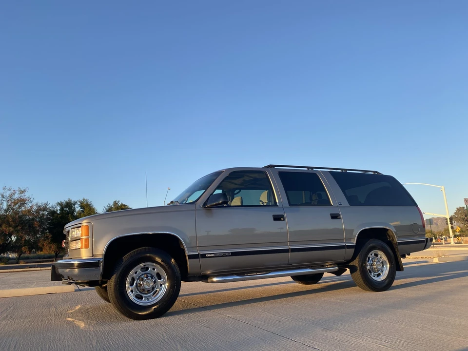 1998 GMC Suburban 8th Gen - Image 21 of 31