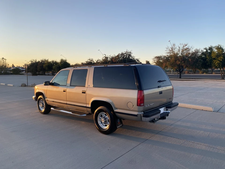 1998 GMC Suburban 8th Gen - Image 31 of 31