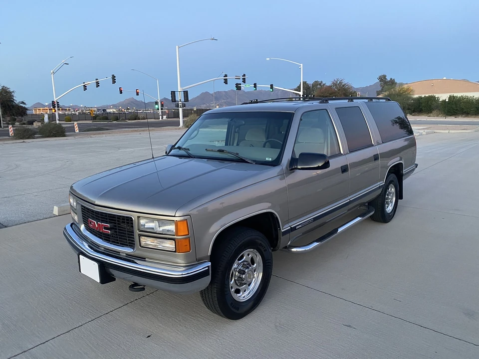 1998 GMC Suburban 8th Gen - Image 6 of 31
