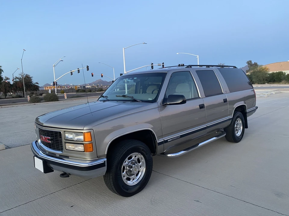 1998 GMC Suburban 8th Gen - Image 7 of 31