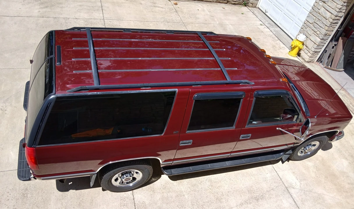 1998 GMC Suburban 8th Gen - Image 18 of 31