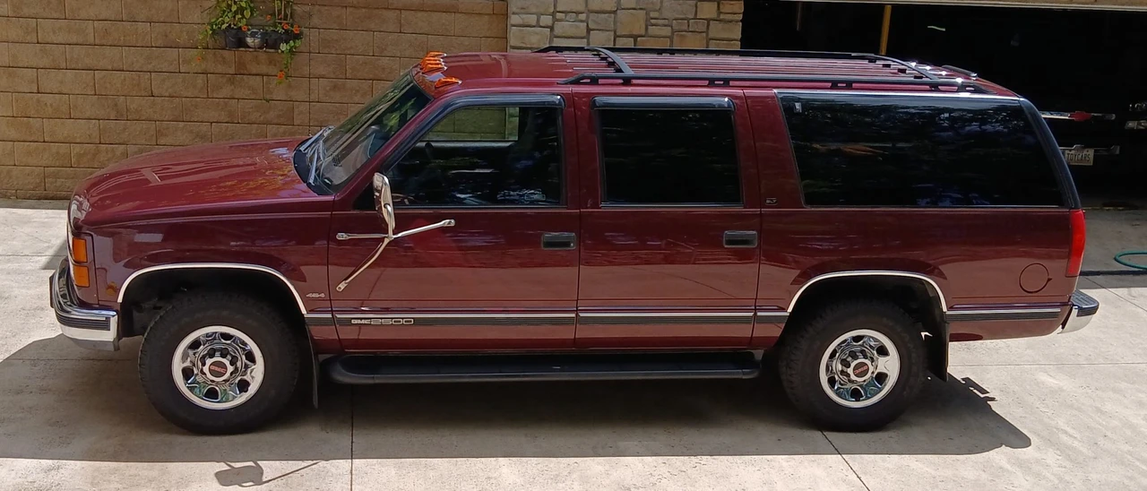 1998 GMC Suburban 8th Gen - Image 8 of 31