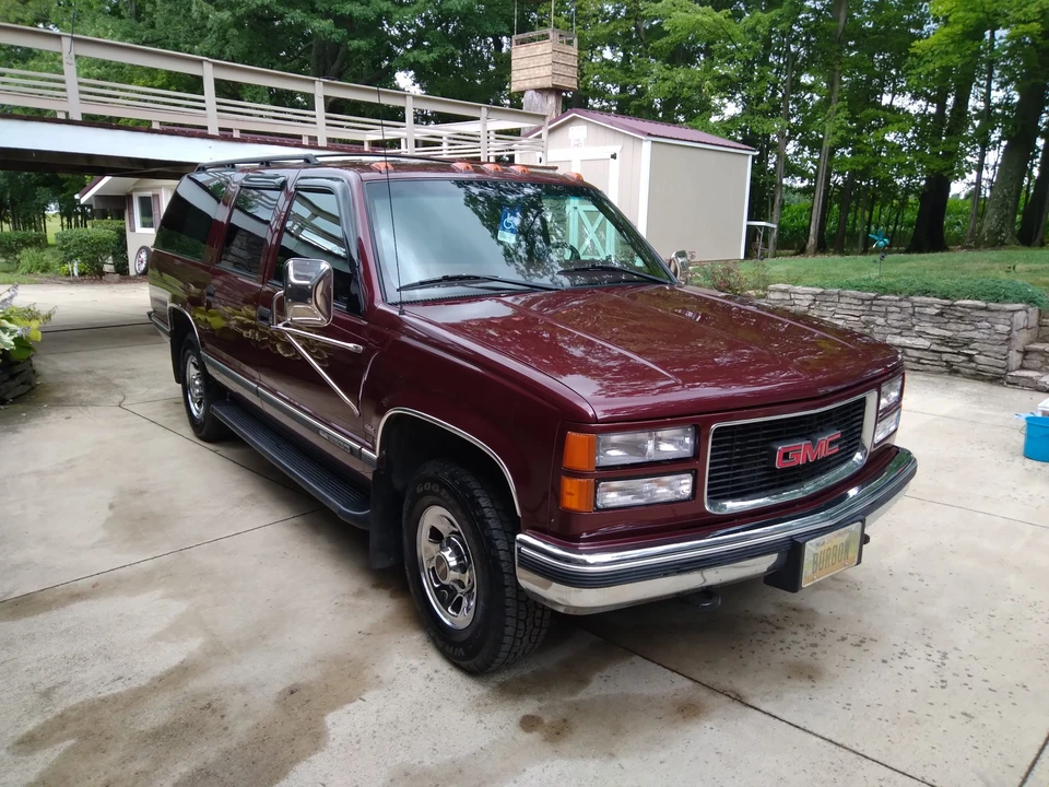 1998 GMC Suburban 8th Gen - Image 20 of 31