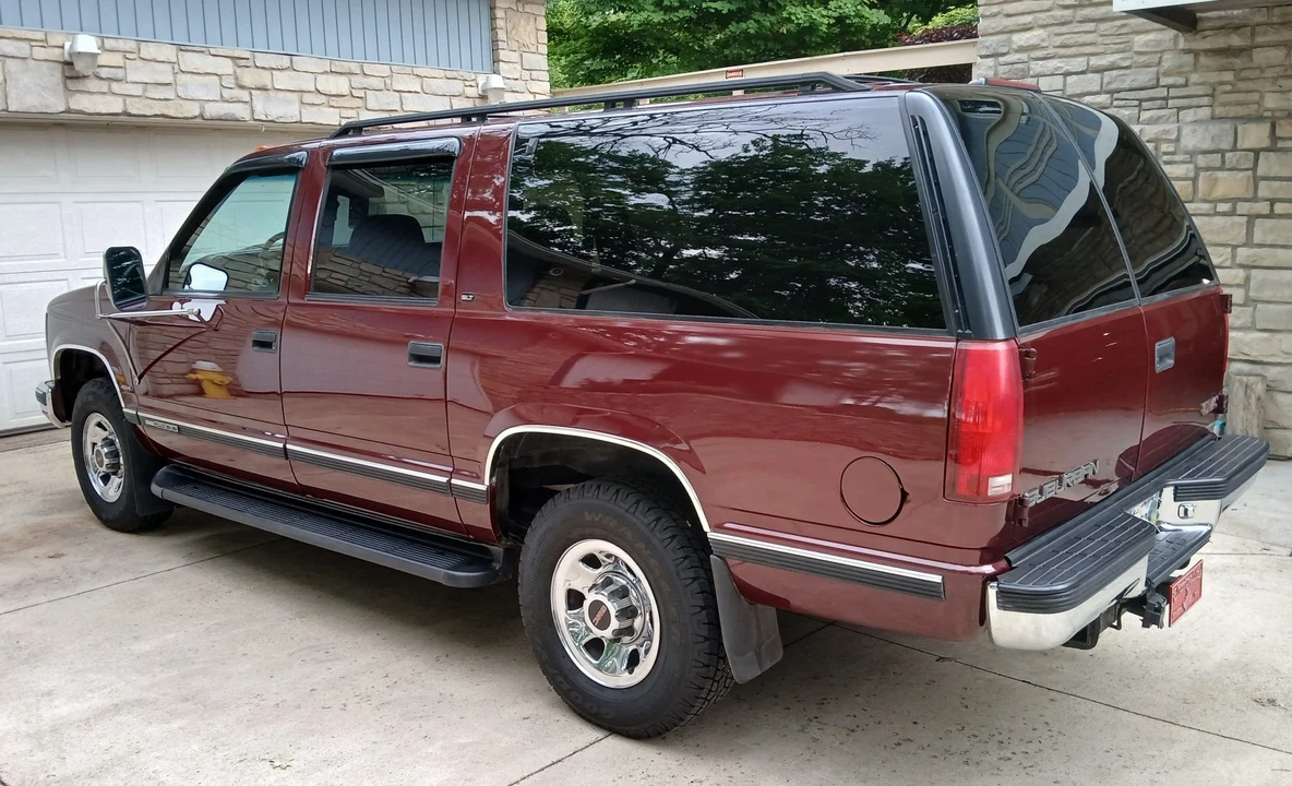 1998 GMC Suburban 8th Gen - Image 11 of 31