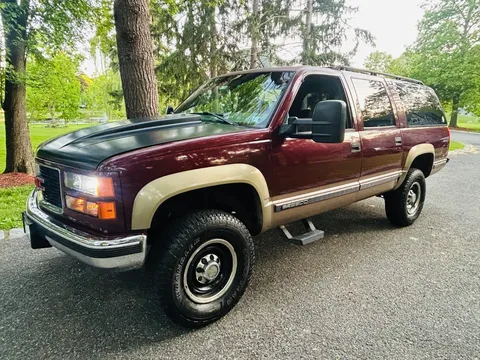1998 GMC Suburban K2500 HD