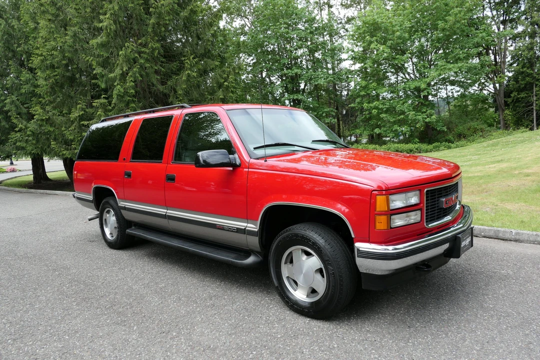 1998 GMC Suburban 8th Gen - Image 14 of 31