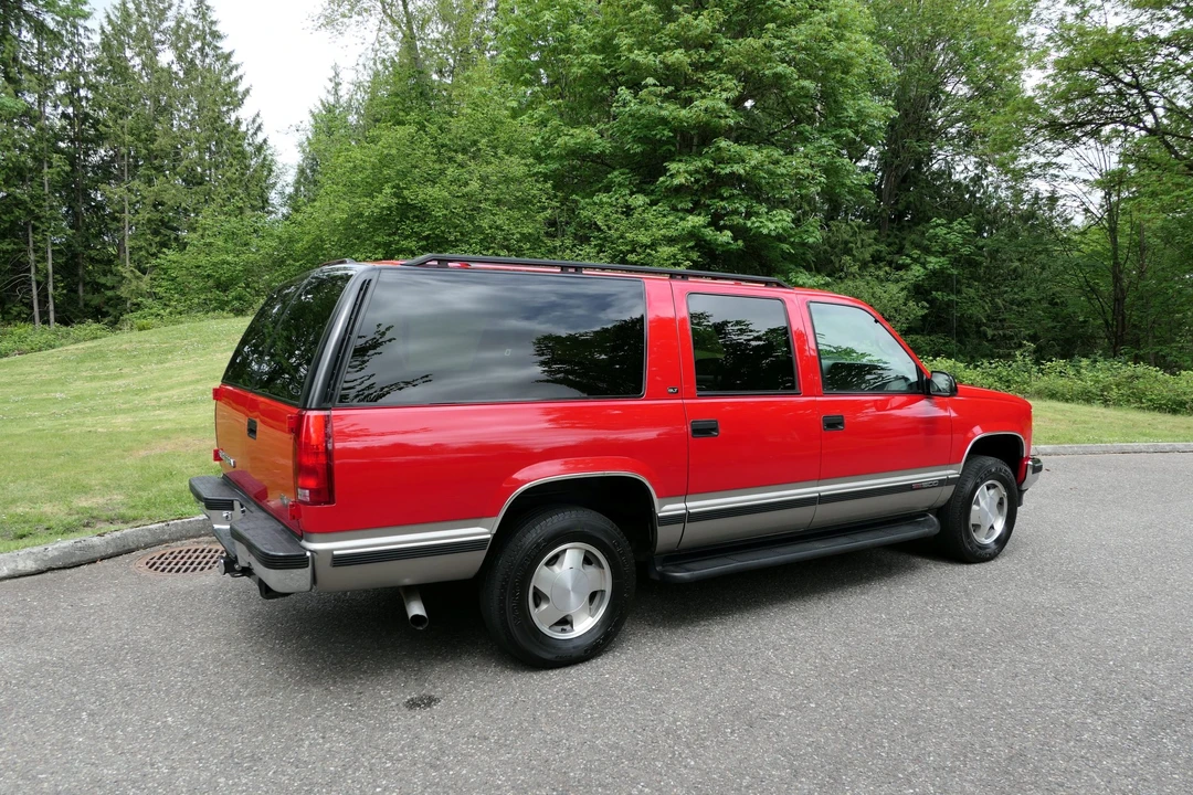 1998 GMC Suburban 8th Gen - Image 12 of 31
