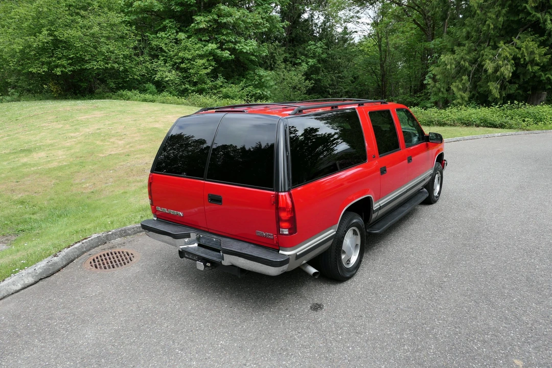 1998 GMC Suburban 8th Gen - Image 11 of 31