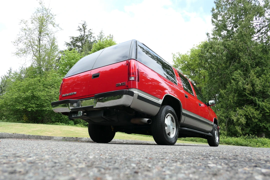 1998 GMC Suburban 8th Gen - Image 20 of 31