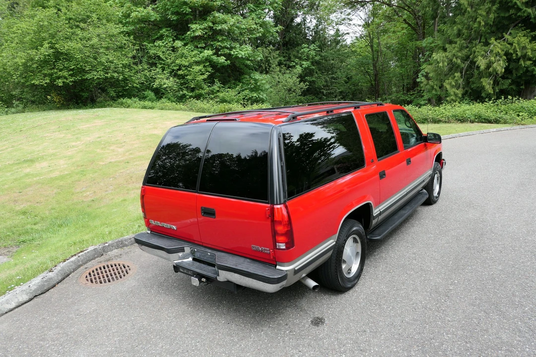 1998 GMC Suburban 8th Gen - Image 10 of 31