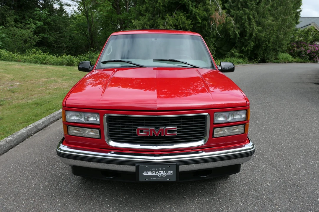 1998 GMC Suburban 8th Gen - Image 17 of 31