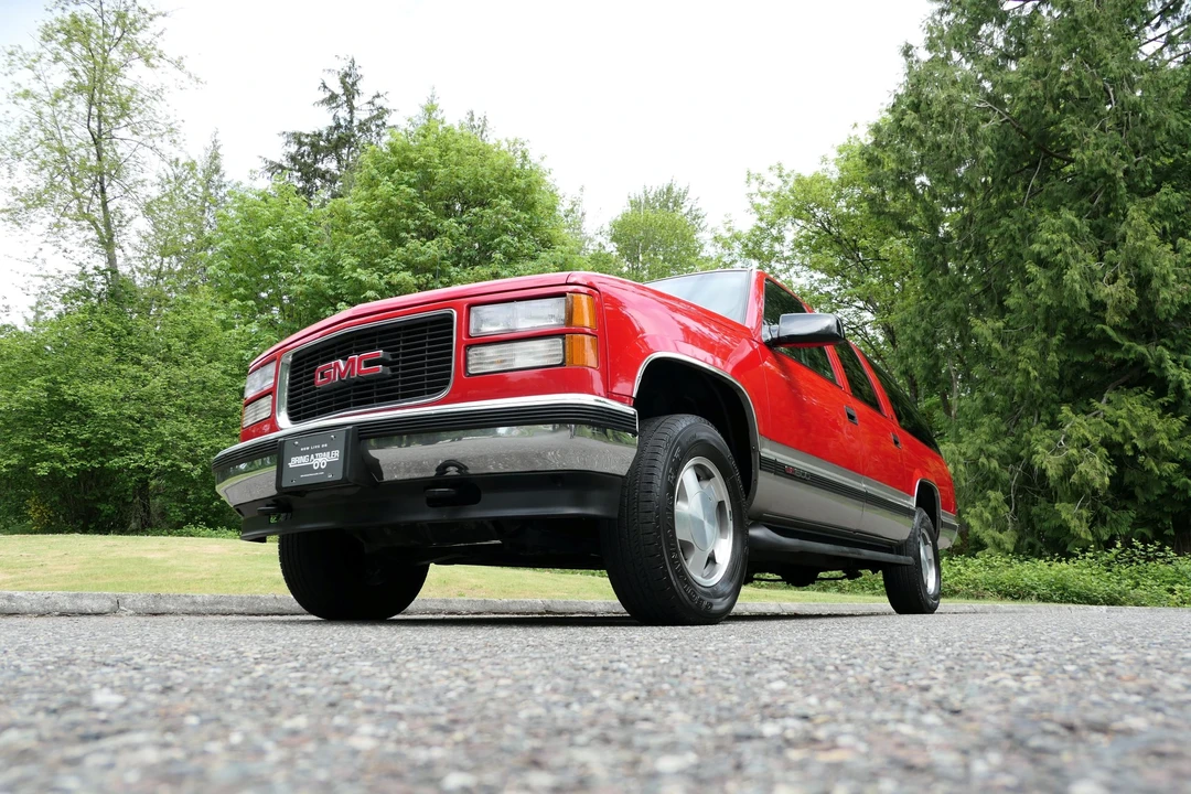 1998 GMC Suburban 8th Gen - Image 18 of 31