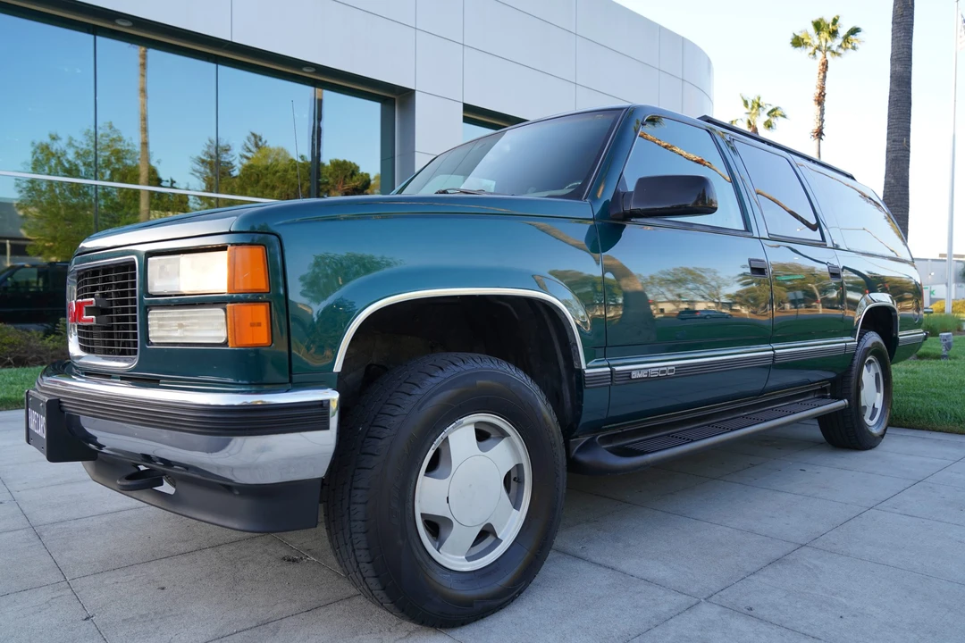 1998 GMC Suburban 8th Gen - Image 11 of 31