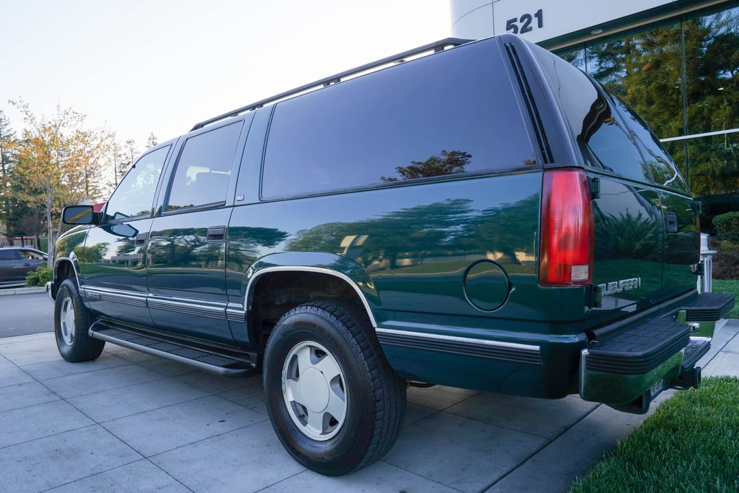 1998 GMC Suburban 8th Gen - Image 25 of 31