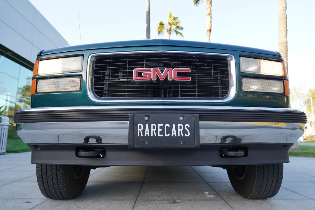 1998 GMC Suburban 8th Gen - Image 16 of 31