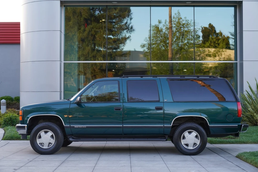 1998 GMC Suburban 8th Gen - Image 27 of 31