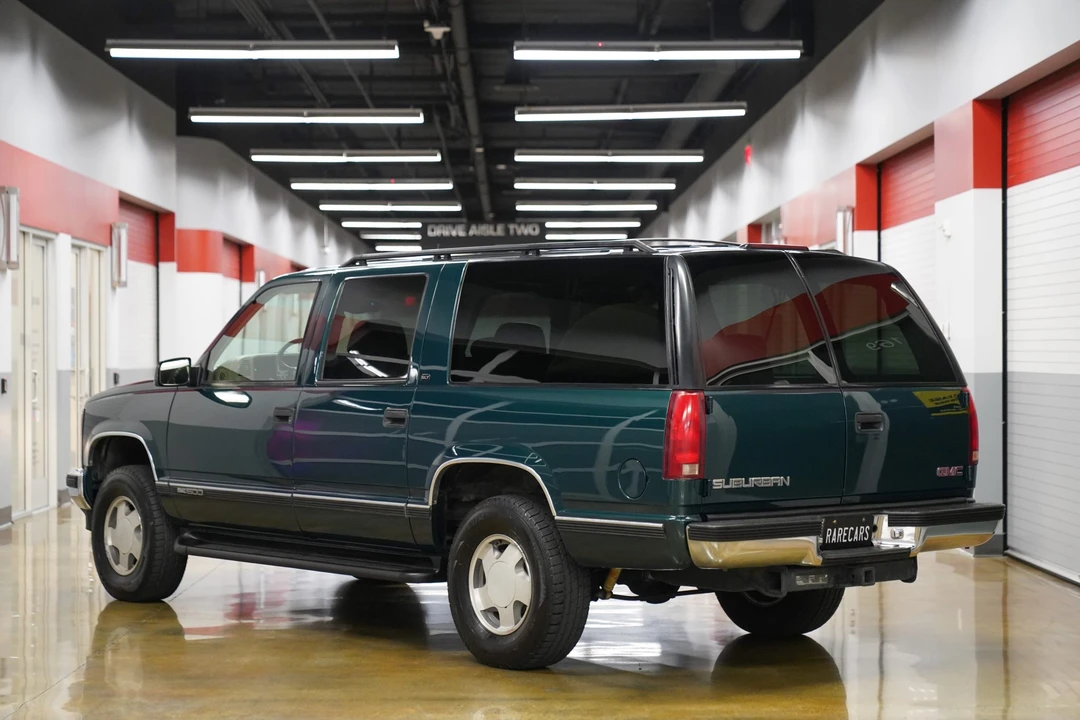 1998 GMC Suburban 8th Gen - Image 8 of 31