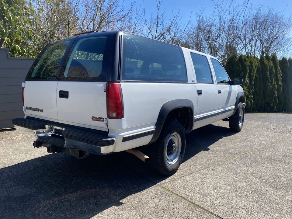 1998 GMC Suburban 8th Gen - Image 6 of 31