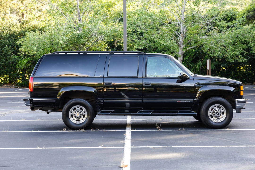 1998 GMC Suburban 8th Gen - Image 11 of 31