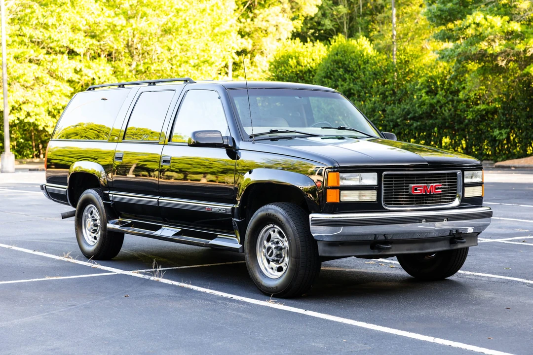 1998 GMC Suburban 8th Gen - Image 9 of 31