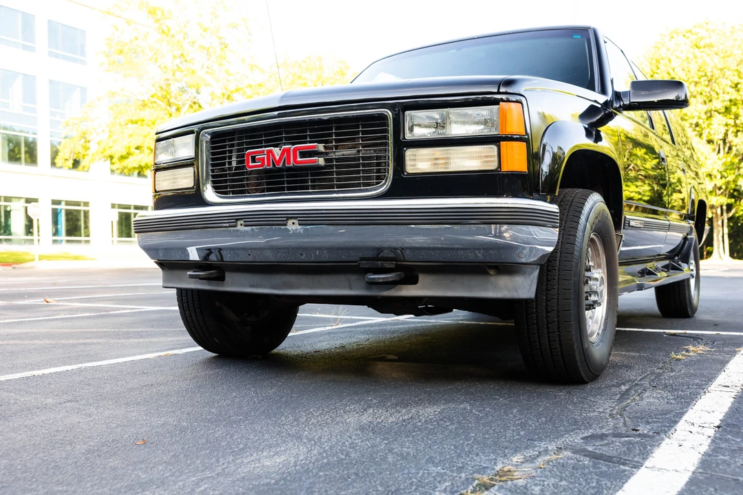 1998 GMC Suburban 8th Gen - Image 27 of 31