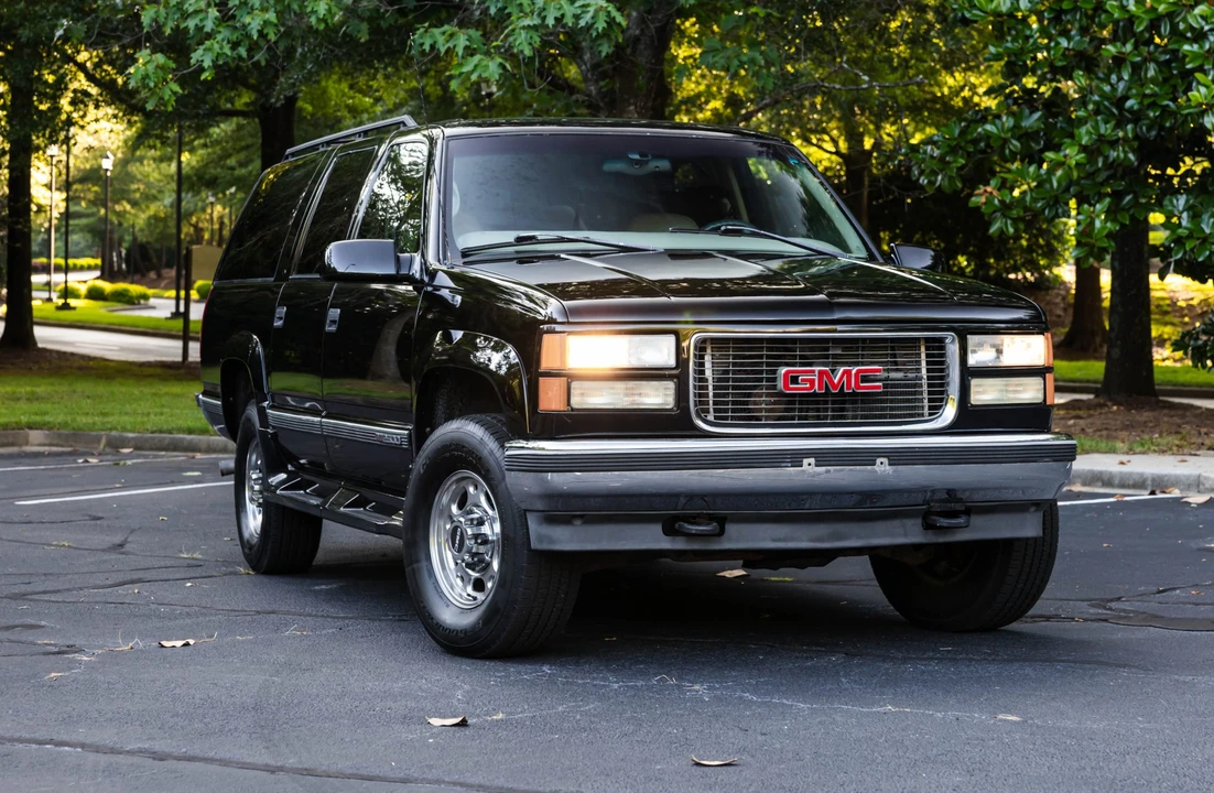1998 GMC Suburban 8th Gen - Image 8 of 31