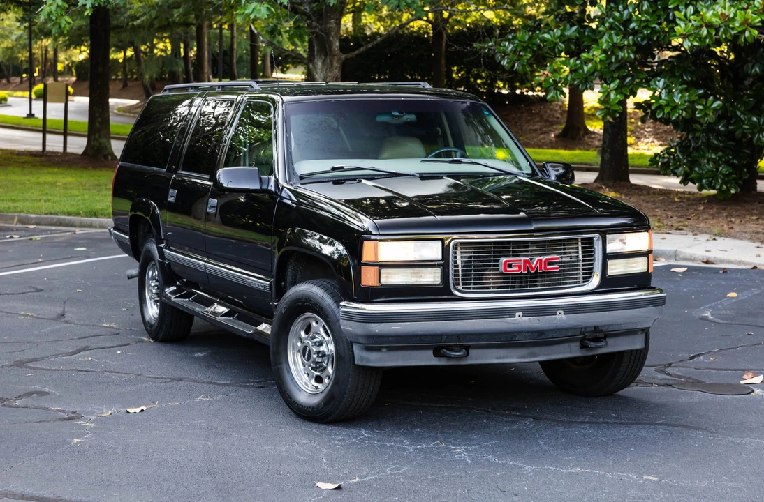 1998 GMC Suburban 8th Gen - Image 5 of 31