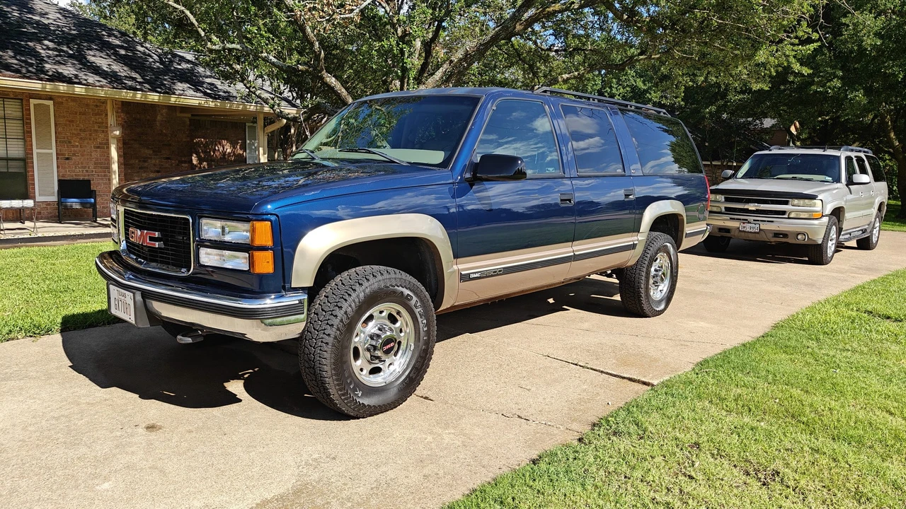 1998 GMC Suburban 8th Gen - Image 6 of 31