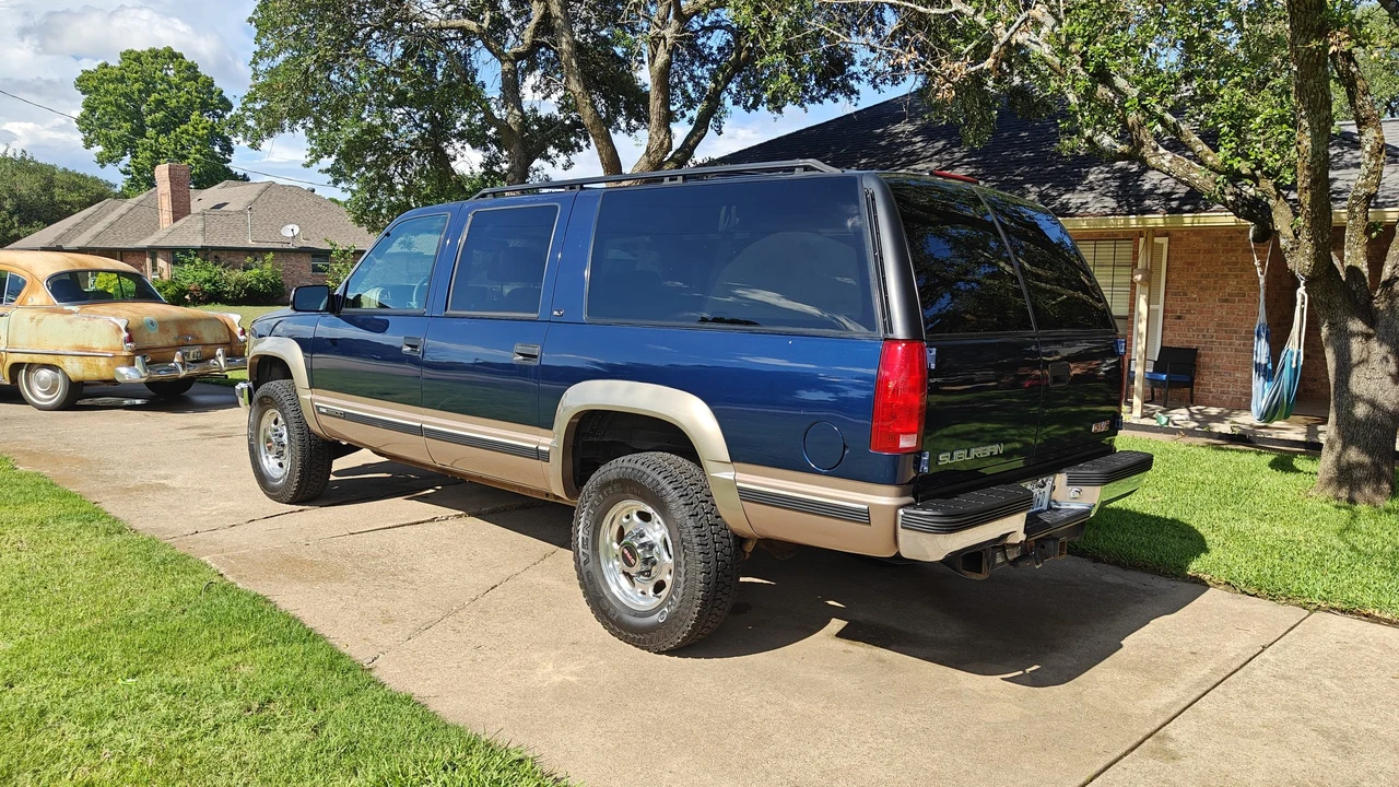 1998 GMC Suburban 8th Gen - Image 25 of 31