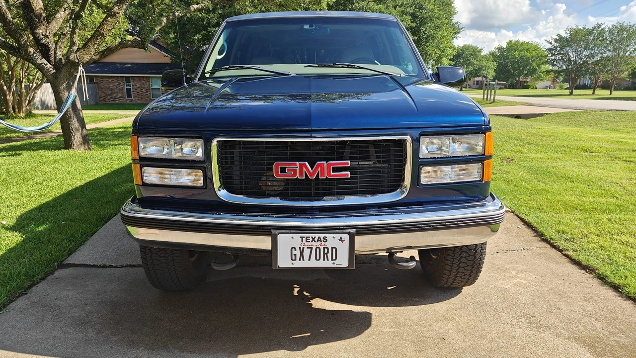 1998 GMC Suburban 8th Gen - Image 9 of 31